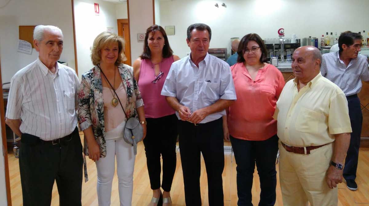 La Junta dinamiza el Centro de Participación Activa para Personas Mayores de Linares con casi 40 actividades