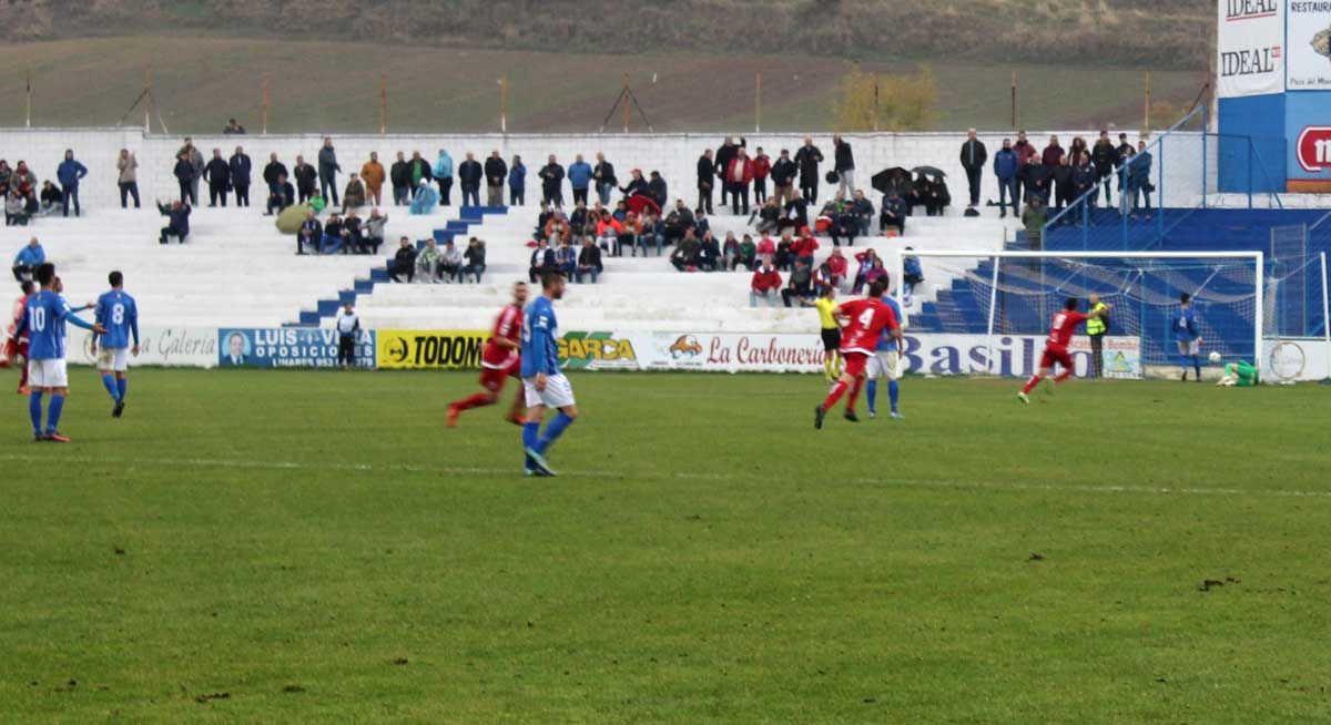 LOS EMERITENSES LE PONEN EL FRENO A LOS AZULILLOS