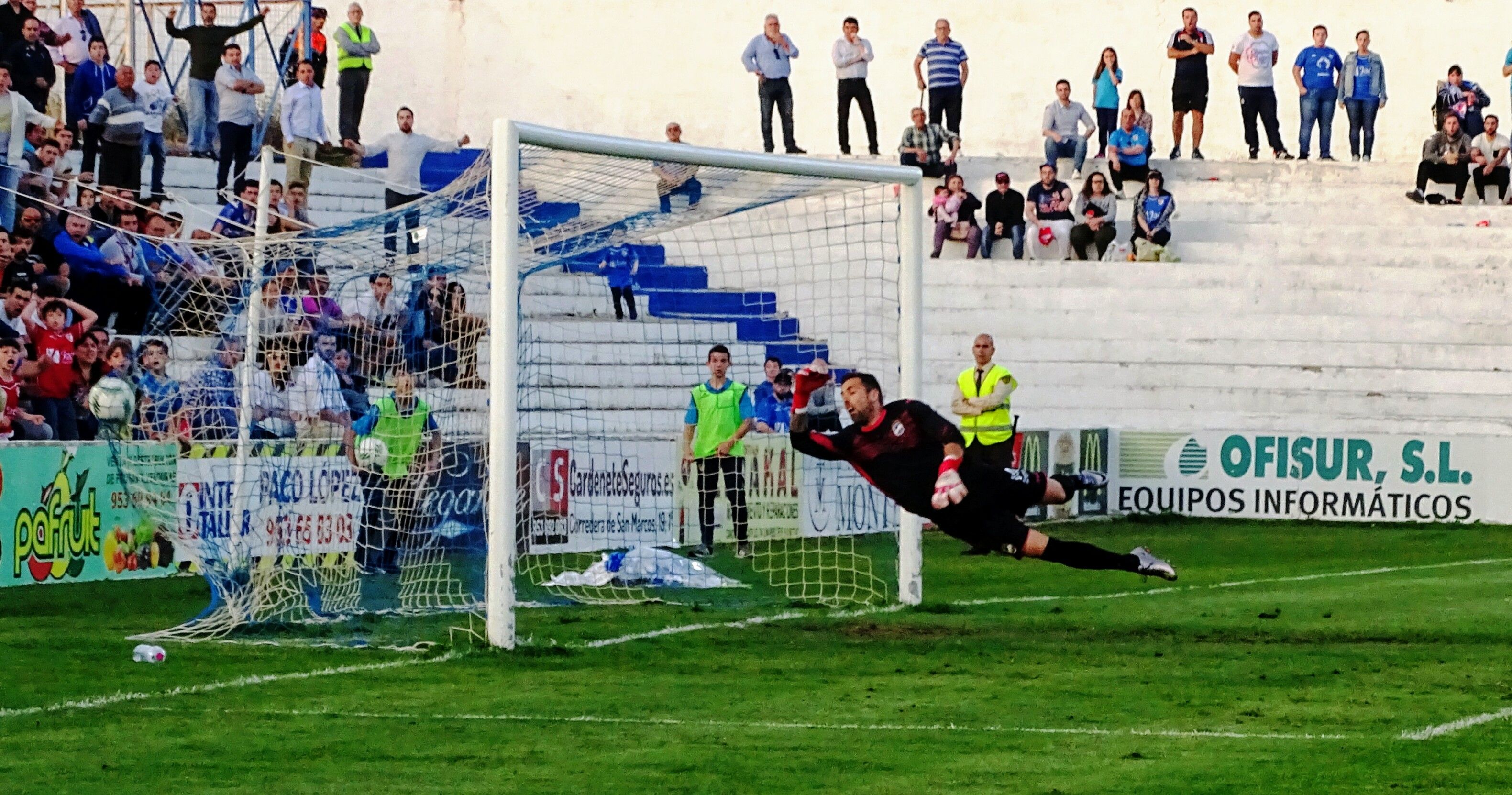 LOS AZULILLOS GANAN UN PUNTO EN UN PARTIDO LOCO