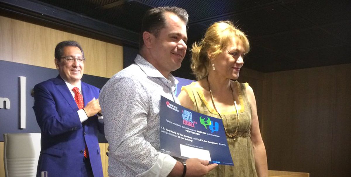 Mención especial al profesor José María Rus, del CEIP «Los Arrayanes» en los «II Premios El Audiovisual en la Escuela»