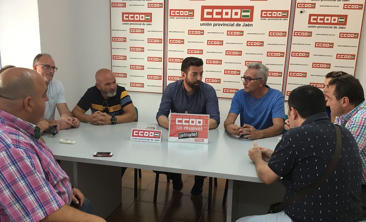 Diego Cañamero se reúne con los trabajadores de Aeroepoxy