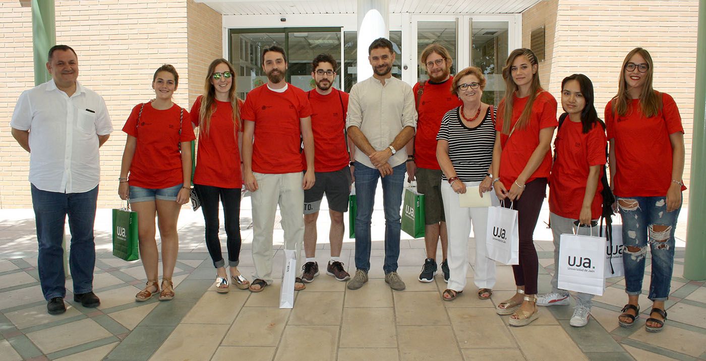 Estudiantes de la UJA se suman al campo internacional de voluntariado de Cástulo