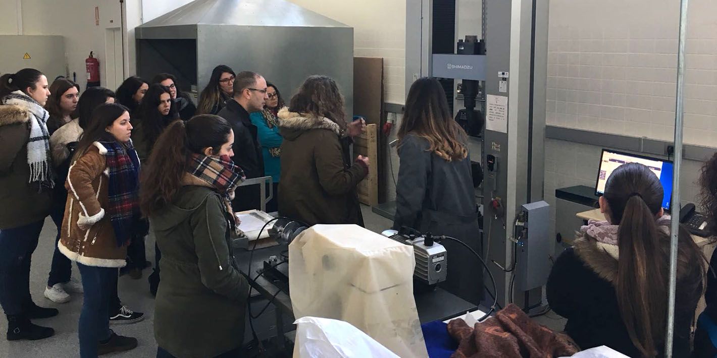 Estudiantes del IES Reyes de España participan en el segundo taller específico sobre ‘Análisis de Materiales’ organizado por la EPSL