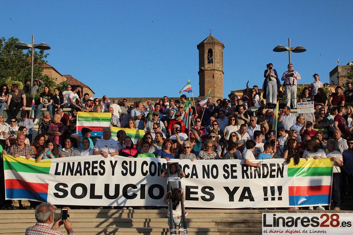 Caravana de vehículos por el futuro de Linares