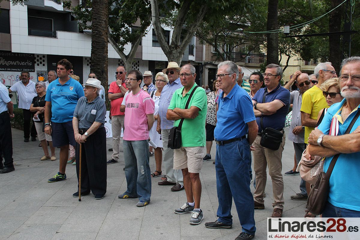 Los pensionistas comienzan sus «lunes al sol» en Linares