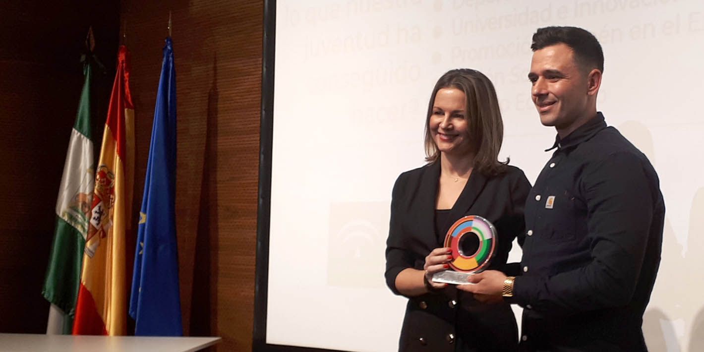 El cocinero linarense Álvaro Salazar recibe su premio ‘Jaén Joven 2018’