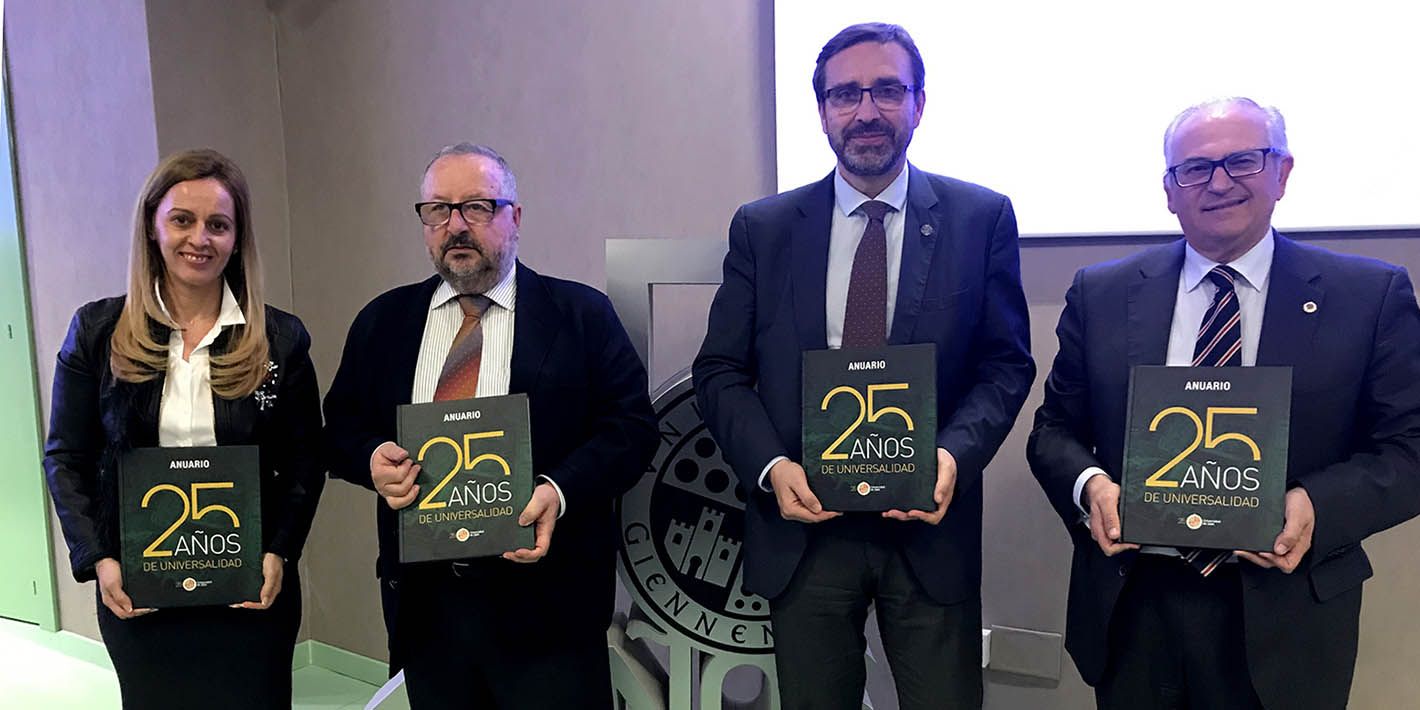 Presentado el ‘Anuario. 25 Años de Universalidad’