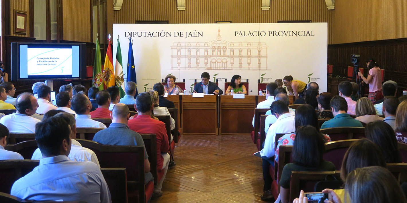 El Consejo de Alcaldes y Alcaldesas celebra su primer pleno  tras la constitución de la Diputación y los ayuntamientos