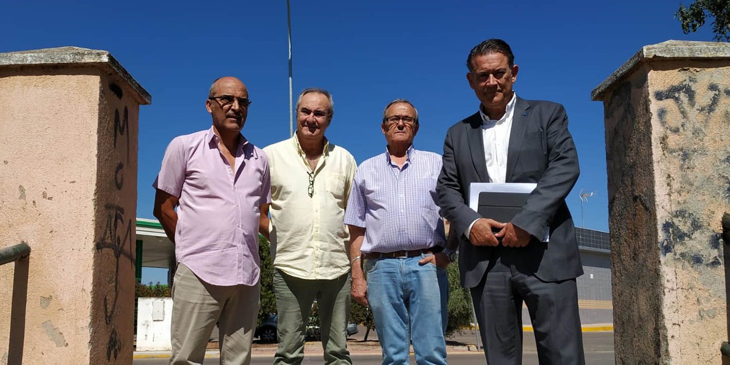 Raúl Caro se reúne con la Asociación de Vecinos de La Malena