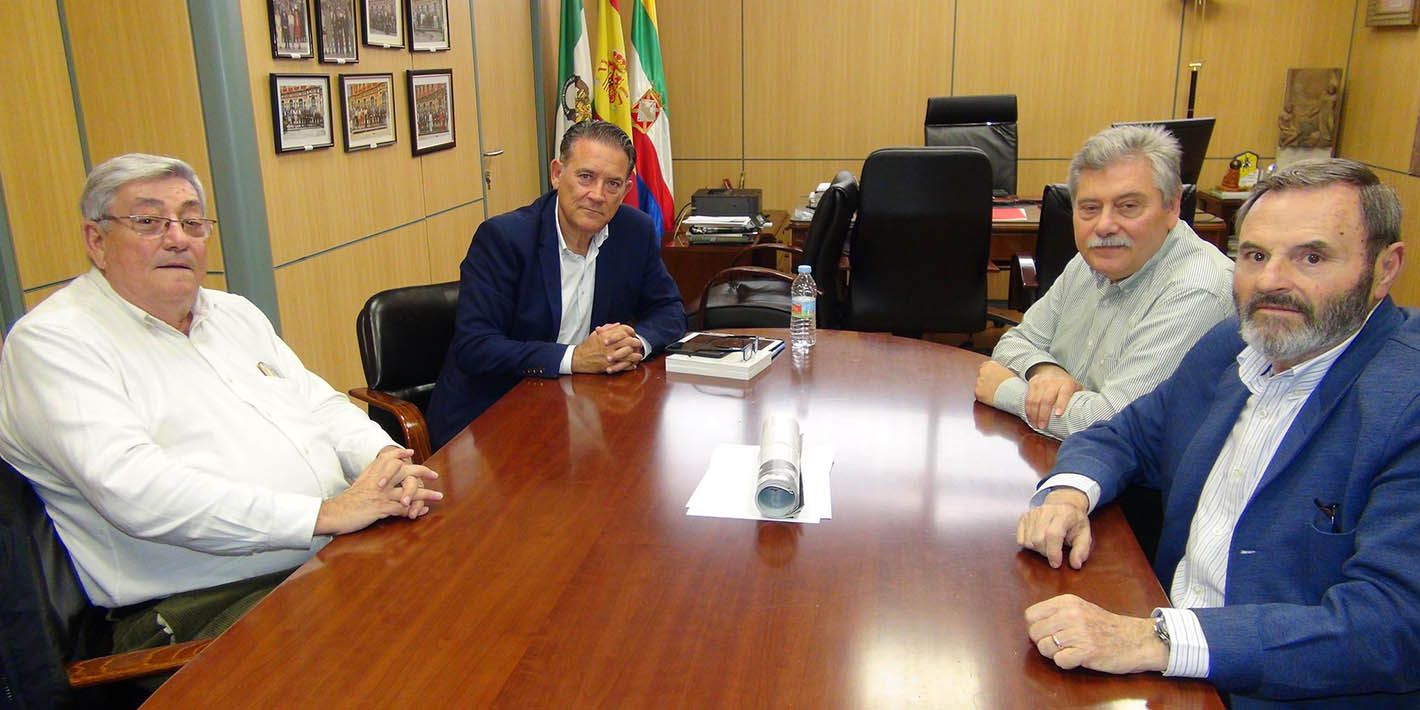 Cumbre de regidores de la democracia de Linares