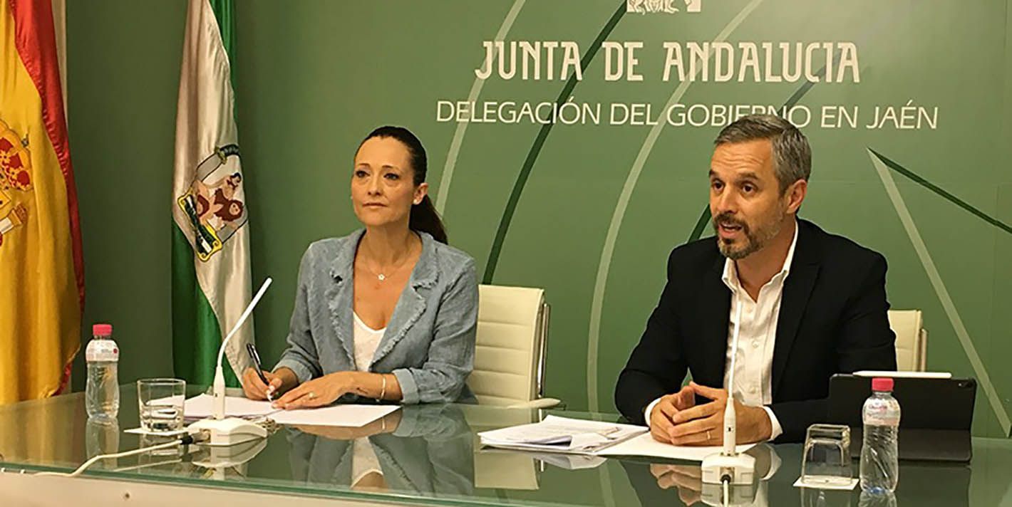 La Junta asegura que no se ha cerrado ninguna de las 91 oficinas que colaboran con la Agencia Tributaria de Andalucía