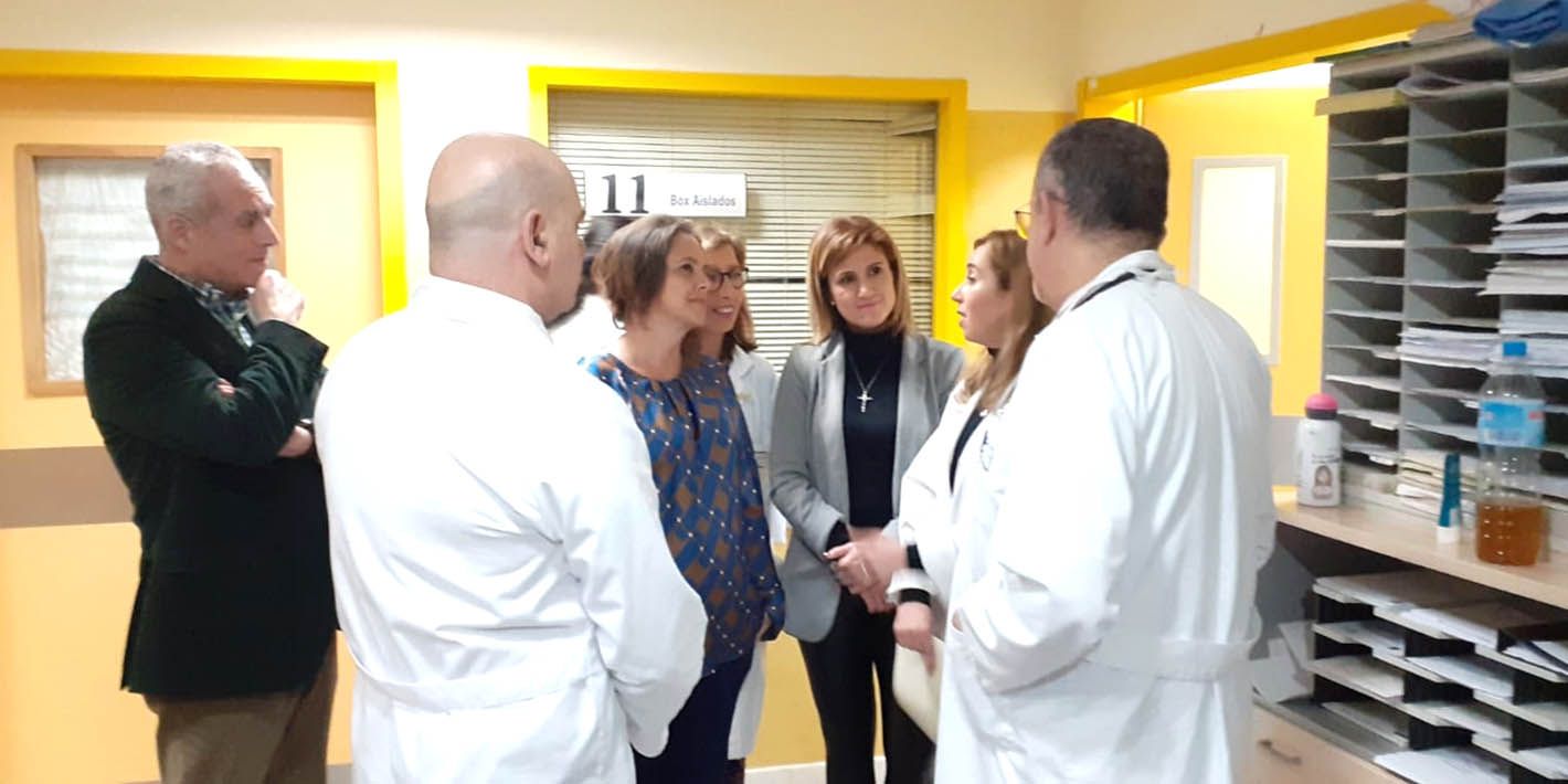 Trinidad Rus visita el Hospital de Linares y el Ambulatorio para comprobar in situ la implantación del Plan de Alta Frecuentación