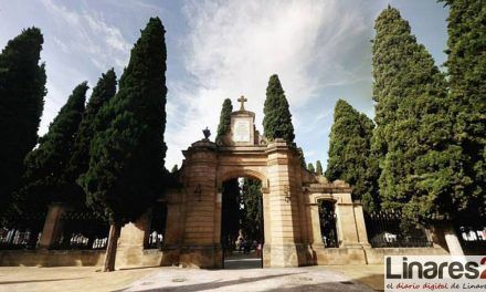 El Cementerio Parque de Linares reabre con aforo limitado