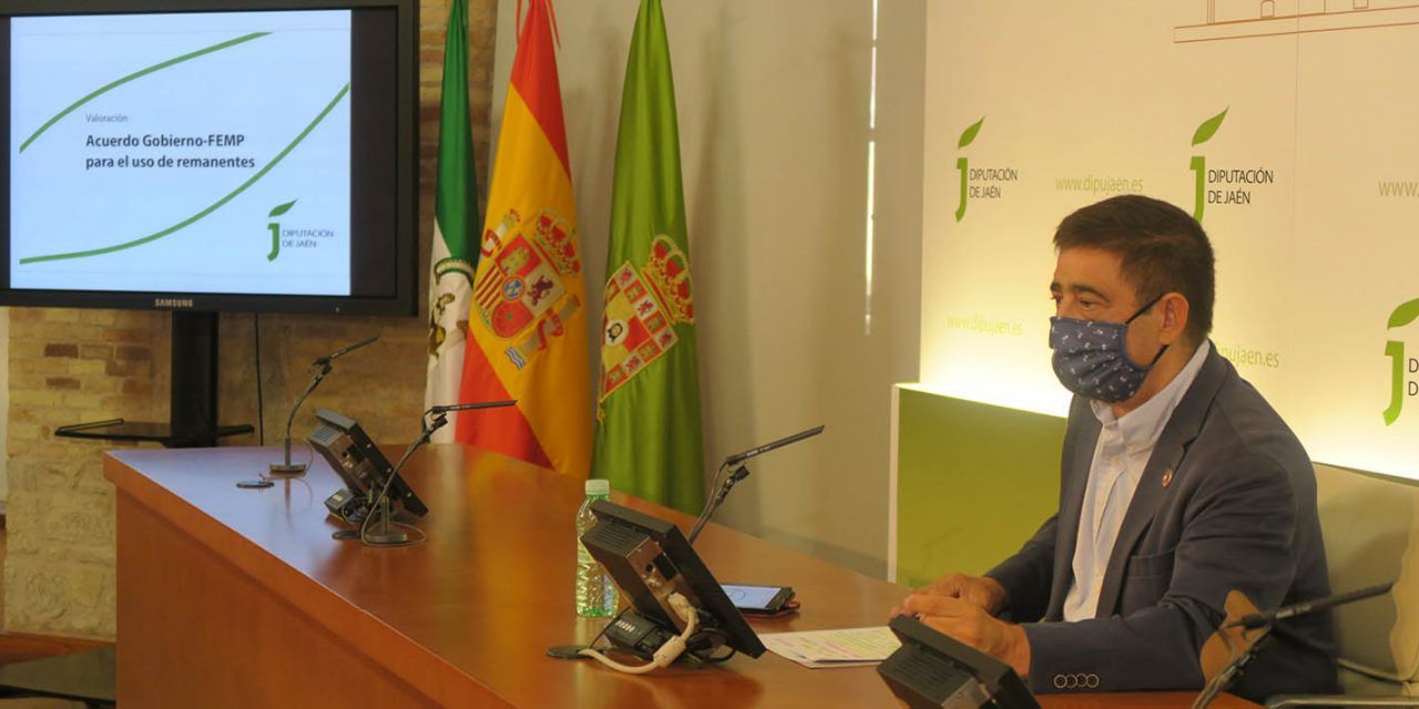 Reyes valora como “positivo” el acuerdo del Gobierno con la FEMP para poder usar los remanentes de los ayuntamientos