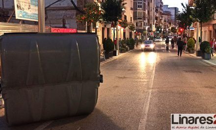 DISTURBIOS EN LINARES | Hasta 30.000 euros en daños en el mobiliario urbano