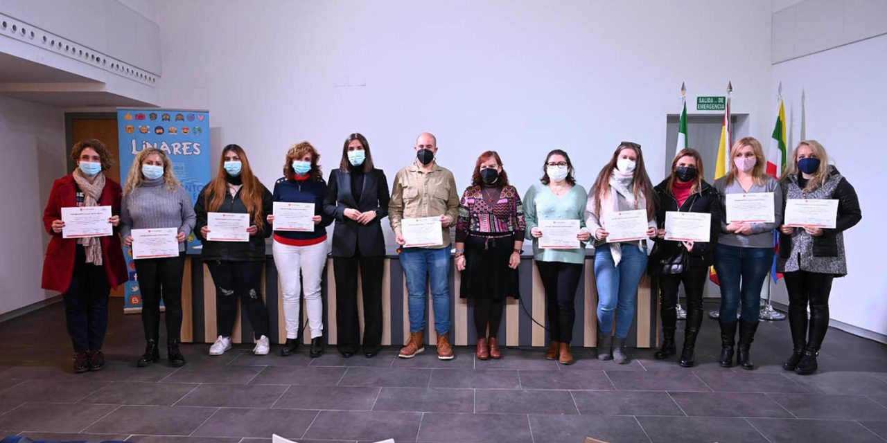 60 personas finalizan los cursos del programa de formación destinado a desempleados puesto en marcha por el Ayuntamiento de Linares y Cruz Roja