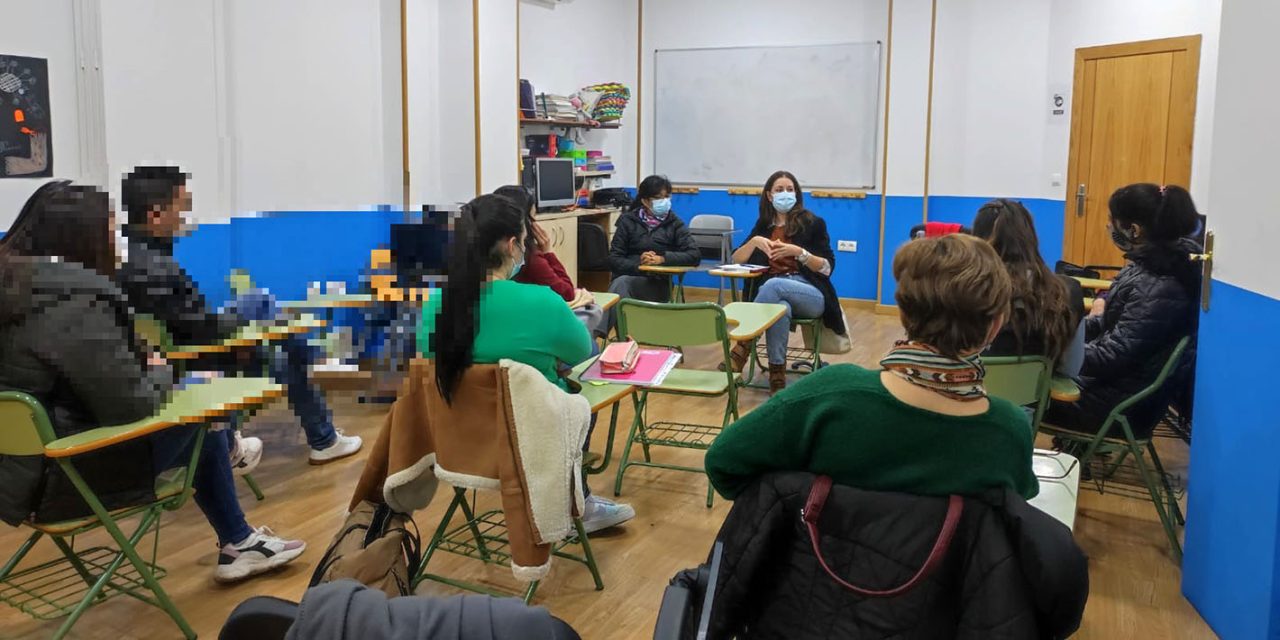 ESEPCIAL 8M | Taller «Mujer y Extranjería» de la mano de Solidari@s Sport