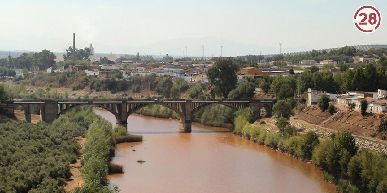 Diputación destina cerca de 100.000 euros para subvencionar la prestación de servicios en la Estación de Linares-Baeza