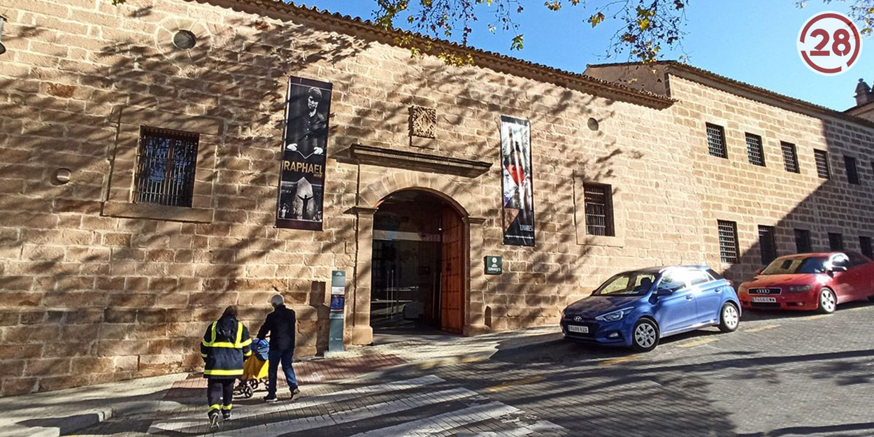 Jornada de puertas abiertas en el Museo de Raphael por los 80 años del artista linarense