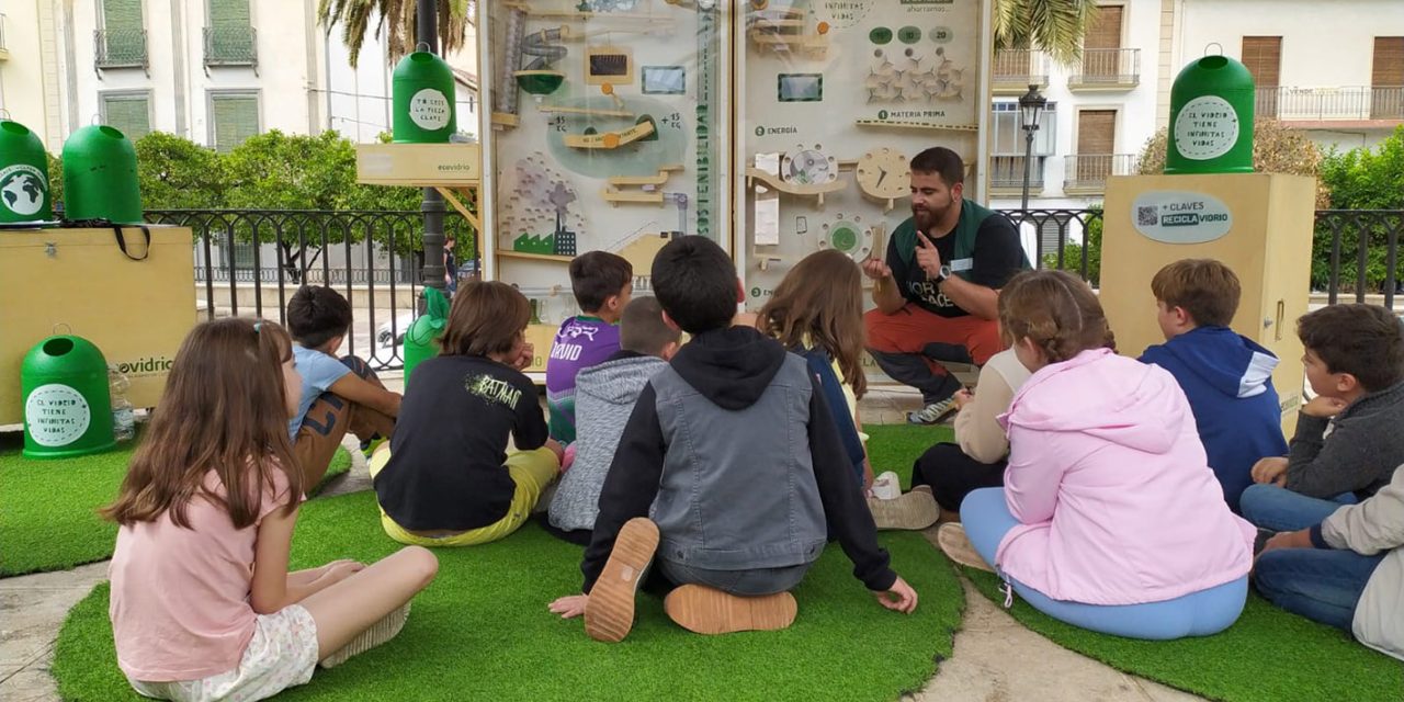 La campaña “Tú eres la pieza clave” sobre el reciclaje del vidrio tendrá parada en Linares