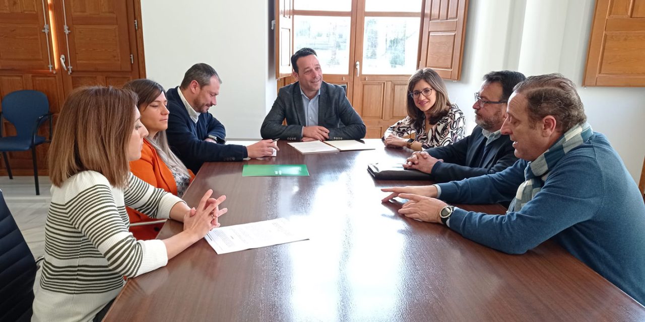 CONVENIO DE COLABORACIÓN ENTRE LA AECC Y EL AYUNTAMIENTO DE LINARES “ESPACIOS SIN HUMOS”