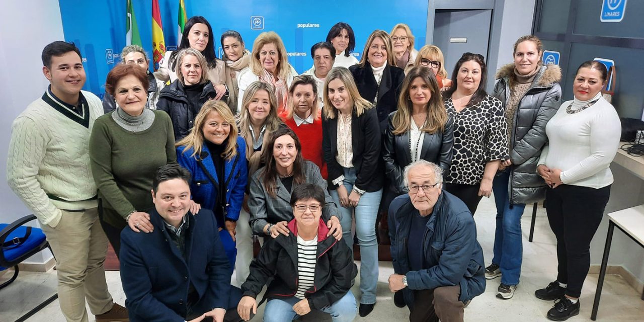 Dirigentes del Partido Popular mantienen un encuentro con mujeres de Linares