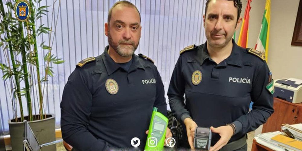 Policía Local de Linares ya dispone de un etilómetro evidencial portátil de última generación