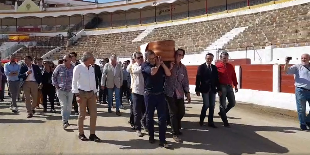 VÍDEO | La última vuelta al ruedo del gran José Fuentes