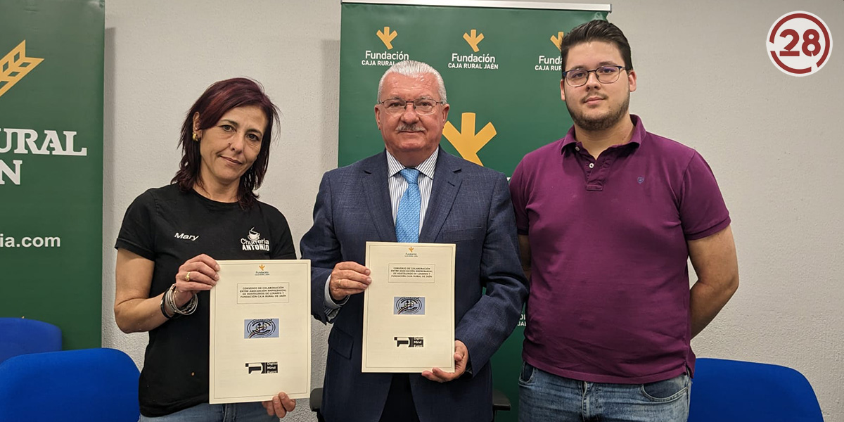 VÍDEO | Firma de un convenio entre la Fundación Caja Rural de Jaén y la Asociación Empresarial de Hosteleros de Linares