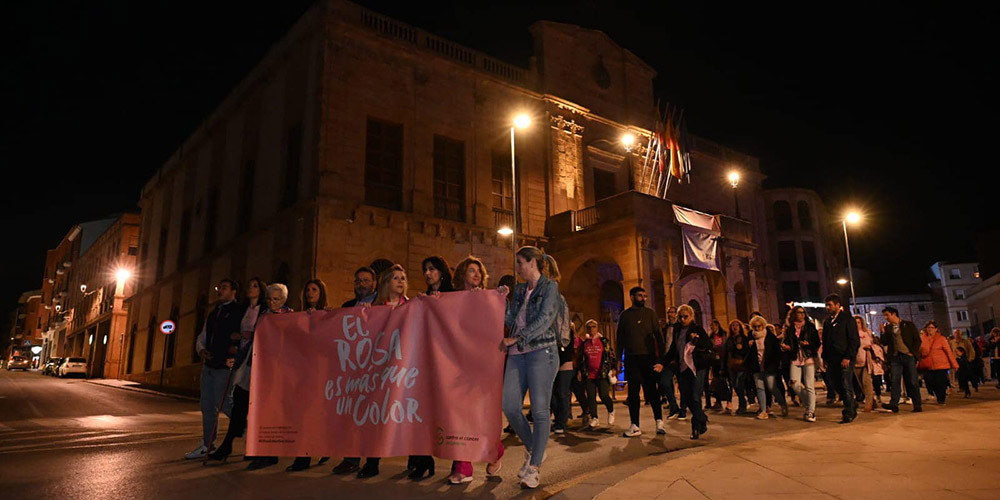 Éxito en la Marcha Contra el Cáncer de Mama de Linares