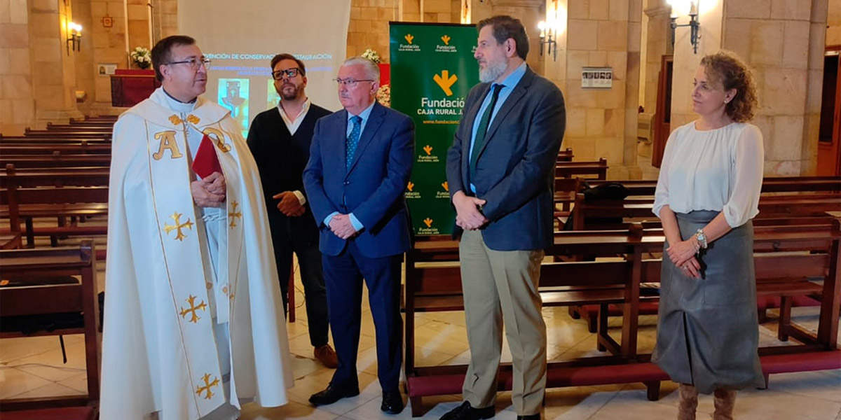 El Santuario de la Virgen de Linarejos recupera dos pilas de agua bendita de estilo neoclásico