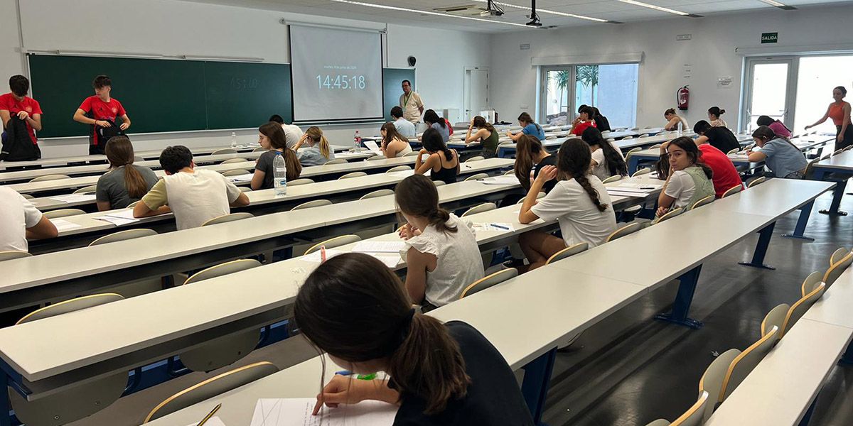 Comienza la Prueba de Evaluación para el Acceso y Admisión a la Universidad (PEvAU) en Linares