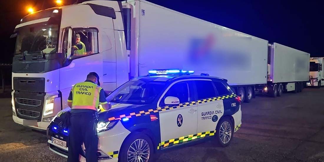 El conductor de un mega-tráiler septuplica en Bailén la tasa de alcohol permitida